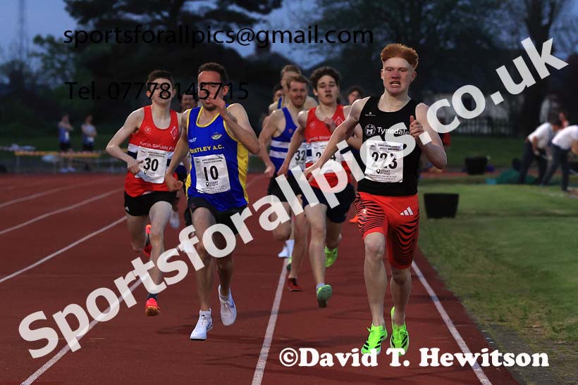 The 1500 metres, 2025 NEGP No. 1, Monkton Stadium, Jarrow. Photo: David T. Hewitson/Sports for All Pics